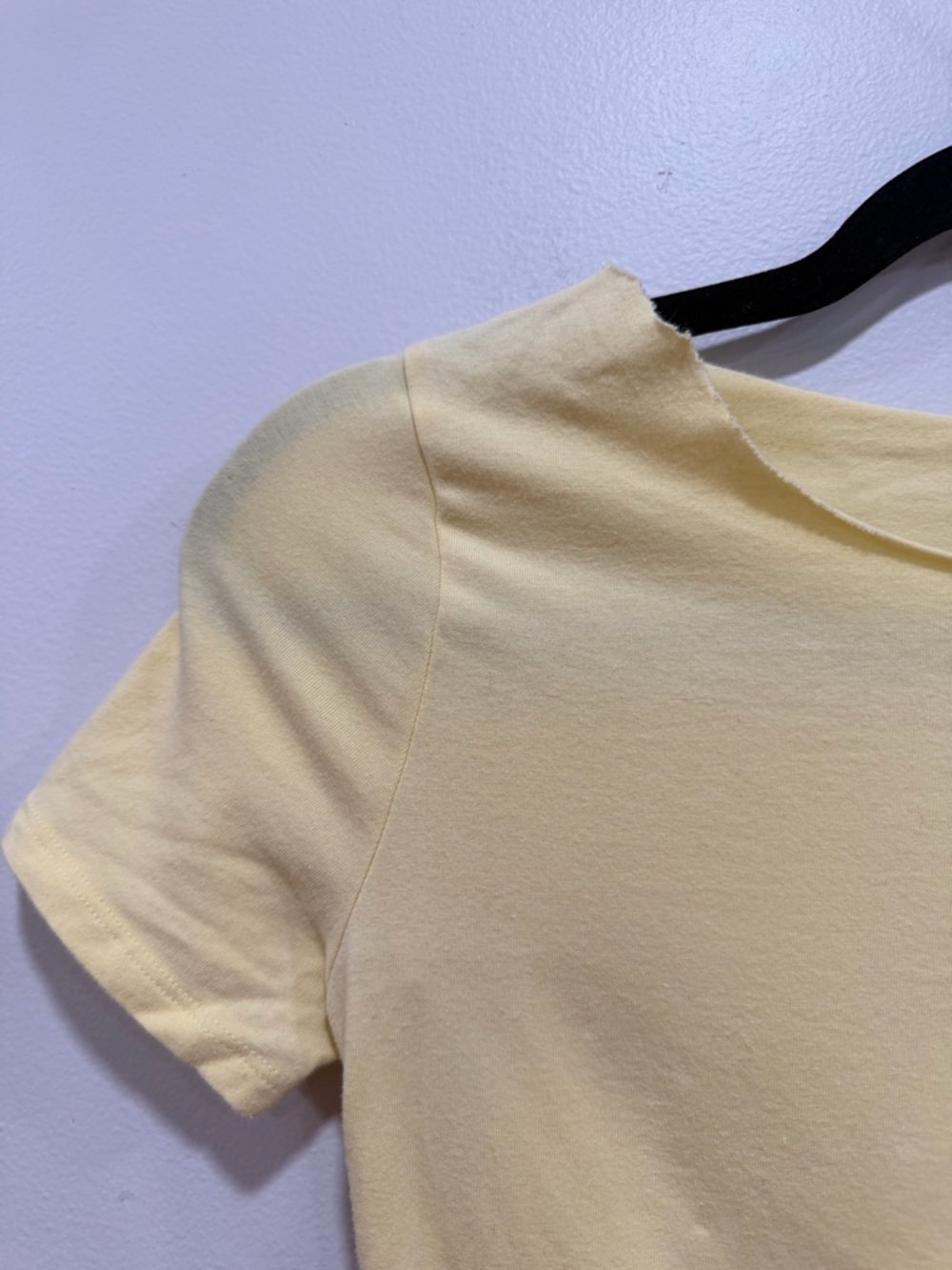 Hollister Yellow Ruched Baby Tee Side Tie Crop Top Soft Stretch Size S - Picture 4 of 7